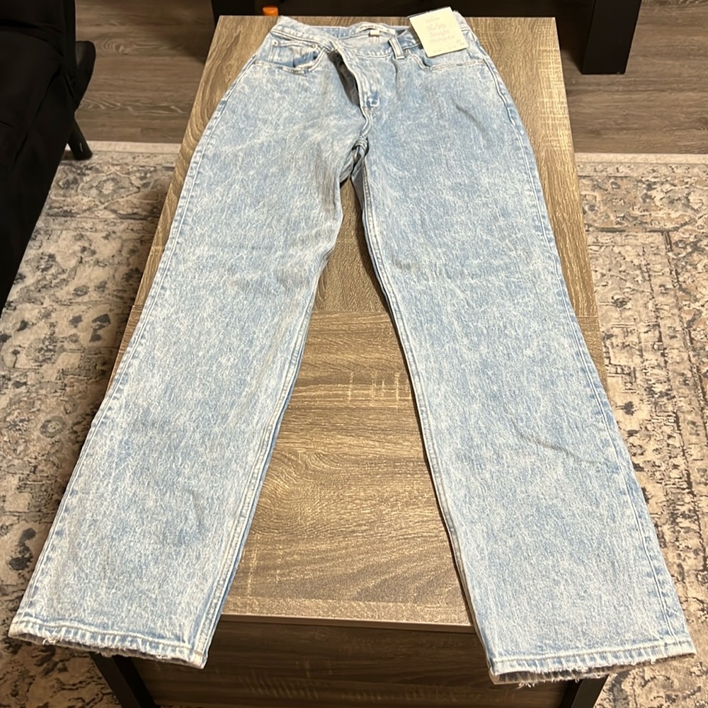 NWT Abercrombie Women’s The ‘90s Straight Ultra High Rise Jeans